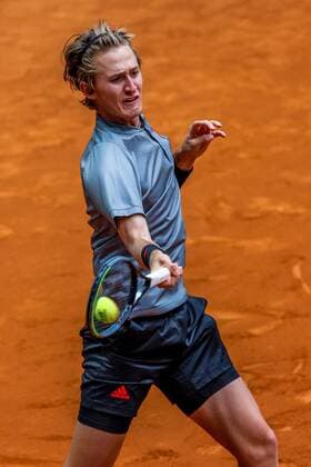 Sebastian Korda of the US in action against Arthur Cazaux of France during their Mutua Madrid Open tennis tournament s game at Caja Magica tennis complex in Madrid, Spain, 01 May 2021. Mutua Madrid Open !ACHTUNG: NUR REDAKTIONELLE NUTZUNG!  Copyright: xJuanJoxMartínx GRAF6674 20210501-637554913238888597