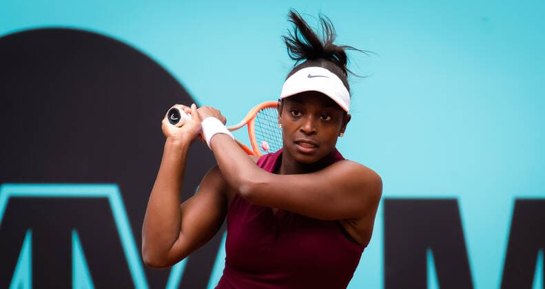 May 1, 2021, MADRID, MADRID, SPAIN: Sloane Stephens of the United States in action during her second-round match at the 2021 Mutua Madrid Open WTA, Tennis Damen 1000 tournament against Ons Jabeur of Tunisia MADRID SPAIN - ZUMAa181 20210501_zaa_a181_202 Copyright: xRobxPrangex