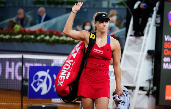 Sport Bilder des Tages May 1, 2021, MADRID, MADRID, SPAIN: Angelique Kerber of Germany after her second-round match at the 2021 Mutua Madrid Open WTA, Tennis Damen 1000 tournament against Petra Kvitova of the Czech Republic MADRID SPAIN - ZUMAa181 20210501_zaa_a181_218 Copyright: xRobxPrangex