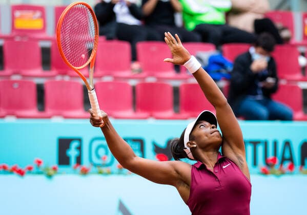 May 1, 2021, Madrid, Spain: SLOANE STEPHENS of the United States in action during her second-round match at the 2021 Mutua Madrid Open WTA, Tennis Damen 1000 tournament against O. Jabeur of Tunisia Madrid Spain - ZUMAa181 20210501_zaa_a181_197 Copyright: xRobxPrangex