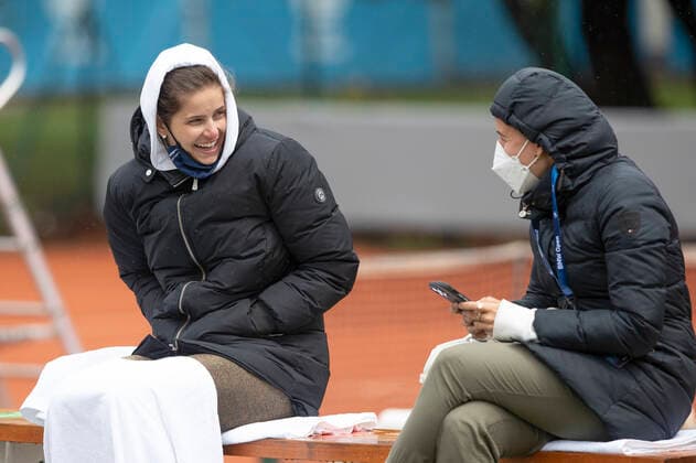 BMW Open2021 Feature, Julia Goerges sits on a bench as a spectator during a match of friend Wesley Koolhof Tennis BMW Open 2021 ATP MTTC Iphitos Munich Germany 2 May 2021 Copyright: xJuergenxHasenkopfx