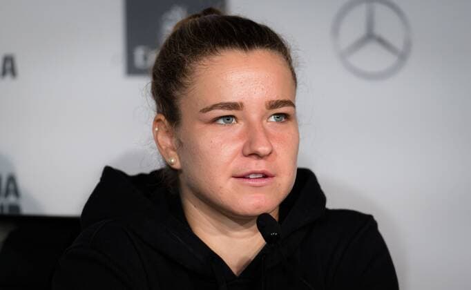 Mandatory Credit: Photo by Rob Prange Shutterstock (11876064x) Karolina Muchova of the Czech Republic talks to the media after the second round of the 2021 Mutua Madrid Open WTA, Tennis Damen 1000 tournament Mutua Madrid Open, Tennis, La Caja Magica, Madrid, Spain - 02 May 2021 Mutua Madrid Open, Tennis, La Caja Magica, Madrid, Spain - 02 May 2021  Copyright: xRobxPrange Shutterstockx 11876064x