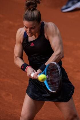 Greek tennis player Maria Sakkari in action against Estonian Anett Kontaveti during their Mutua Madrid Open tennis tournament s game at Caja Magica tennis complex in Madrid, Spain, 02 May 2021. Mutua Madrid Open !ACHTUNG: NUR REDAKTIONELLE NUTZUNG!  Copyright: xRodrigoxJimenezx GRAF7554 20210502-637555694900871339