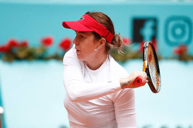 May 2, 2021, MADRID, MADRID, SPAIN: Anastasia Pavlyuchenkova of Russia in action during his Women s Singles match, second round, against Karolina Pliskova of Czech Republic on the WTA, Tennis Damen 1000 - Mutua Madrid Open 2021 at La Caja Magica on May 2, 2021 in Madrid, Spain. MADRID SPAIN - ZUMAa181 20210502_zaa_a181_113 Copyright: xOscarxJ.xBarrosox