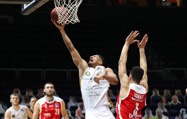 Löwen Braunschweig vs Bamberg, BBL Braunschweig, 02 05 2021, BASKETBALL easyCredit BBL Basketball Bundesliga, Löwen Braunschweig vs Brose Bamberg, season 2020 21 Karim Jallow Löwen Braunschweig , Dominic Lockhart Brose Bamberg Braunschweig