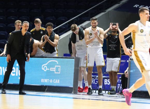 Löwen Braunschweig vs Bamberg, BBL Braunschweig, 02 05 2021, BASKETBALL easyCredit BBL Basketball Bundesliga, Löwen Braunschweig vs Brose Bamberg, season 2020 21 cheer Braunschweig