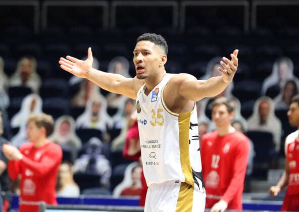 Löwen Braunschweig vs Bamberg, BBL Braunschweig, 02 05 2021, BASKETBALL easyCredit BBL Basketball Bundesliga, Löwen Braunschweig vs Brose Bamberg, season 2020 21 Karim Jallow Löwen Braunschweig Braunschweig