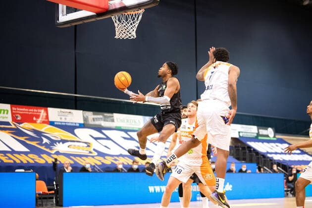 BARMER 2 Basketball Bundesliga ProA Playoff Matchday 6 Season 2020 2021 on 02 5 2021 Rostock Seawolves vs Science City Jena center Kasey Hill Jena in the air at the basket Stadthalle Rostock