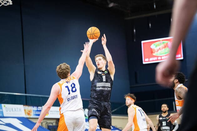 BARMER 2 Basketball Bundesliga ProA Playoff Matchday 6 Season 2020 2021 on 02 5 2021 Rostock Seawolves vs Science City Jena v re at the throw Robin Lodders Jena vs Till Gloger Rostock Stadthalle Rostock