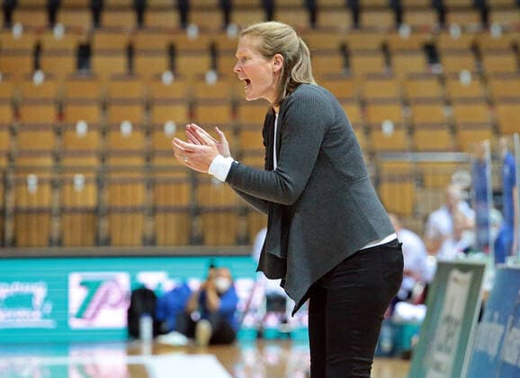 02 05 2021, xovx, Wheelchair Basketball Champions Cup 2021, Final, , RSB Thuringia Bulls RSV Lahn Dill Head Coach Janet Zeltinger RSV Lahn Dill Wetzlar Rittal Arena Hesse Germany EN