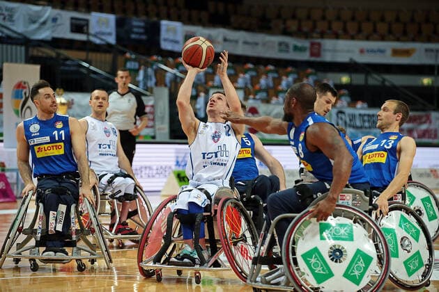 02 05 2021, xovx, Wheelchair Basketball Champions Cup 2021, Final, , RSB Thuringia Bulls RSV Lahn Dill v l Steve Serio RSV Lahn Dill , Andre Bienek RSB Thuringia Bulls , Jens Albrecht RSB Thuringia Bulls , Simon Brown RSV Lahn Dill , Brian Bell RSV Lahn Dill , Thomas Böhme RSV Lahn Dill Wetzlar Rittal Arena Hessen Germany EN