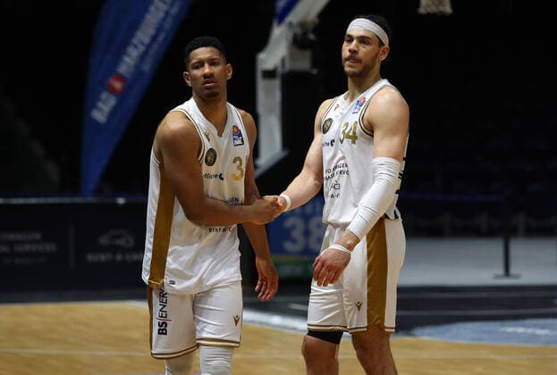 Löwen Braunschweig vs Bamberg, BBL Braunschweig, 02 05 2021, BASKETBALL easyCredit BBL Basketball Bundesliga, Löwen Braunschweig vs Brose Bamberg, season 2020 21 final cheer Karim Jallow Löwen Braunschweig , Gavin Schilling Löwen Braunschweig Braunschweig