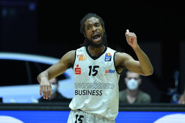 Marcus Thornton Niners Chemnitz cheers, Niners Chemnitz vs Ratiopharm Ulm, 02 05 2021, easycredit Basketball Bundesliga, GER, season 2020 21 Niners Chemnitz vs Ratiopharm Ulm, 02 05 2021, easycredit Basketball Bundesliga, GER, season 2020 21 Chemnitz Copyright: xBertxHarzer xEibner-xPressefotox