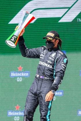 Portuguese Grand Prix, 02 05 2021. Lewis Hamilton (GBR), Mercedes AMG Petronas W12 on podium after victory celebrating during the Formula 1 Heineken Grande Premio De Portugal 2021 at the Algarve International Circuit, Portimao, Portugal on 2 May 2021 Portimao Portugal Editorial use only , Copyright: xPhilxDuncanx PSI-12618-0016