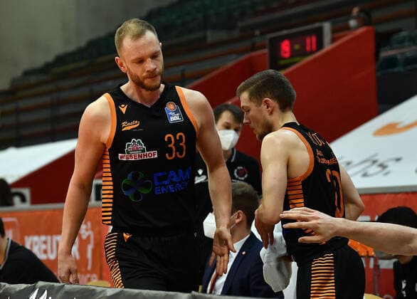 02 05 2021, xjhx, Basketball BBL Bundesliga, Giessen 46ers SC Rasta Vechta emspor, v l Robin Christen Rasta Vechta Giessen