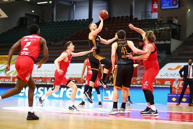 Robin Christen Vechta moves to the basket Jobstairs Giessen 46ers vs Rasta Vechta, Basketball, Bundesliga, 02 05 2021 Jobstairs Giessen 46ers vs Rasta Vechta, Basketball, Bundesliga, 02 05 2021 Giessen Copyright: xEibner-Pressefotox EP_RWS