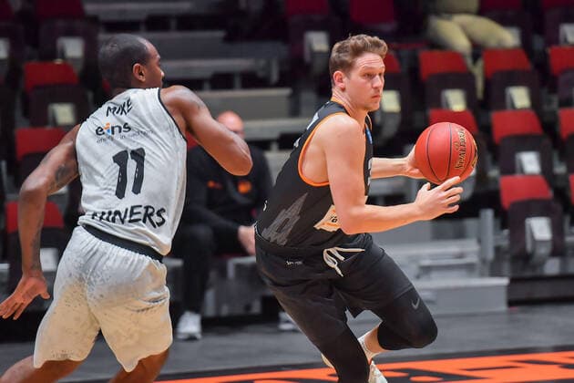 Chemnitz, Germany 02 May 2021 BBL 2020 2021 Niners Chemnitz vs Ratiopharm Ulm v li in duel Isiaha Mike Chemnitz and Patrick Heckmann Ulm Messe Chemnitz Saxony Copyright: xFotostandx xDostmannx