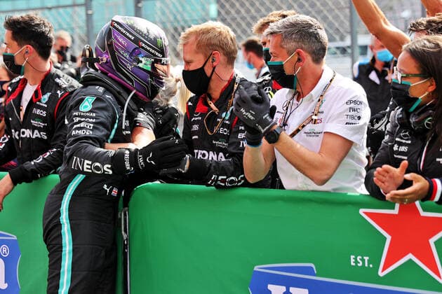 F1 Grand Prix of Portugal 44 Lewis Hamilton (GBR, Mercedes-AMG Petronas F1 Team), Angela Cullen (GBR, Mercedes-AMG Petronas F1 Team), F1 Grand Prix of Portugal at Autodromo Internacional do Algarve on May 02, 2021 in Portimao, Portugal. (Photo by xpbimages.com XPB Images FIA Pool via HOCH ZWEI) Portimao Portugal Poolfoto HOCH ZWEI Pool XPB Images ,EDITORIAL USE ONLY