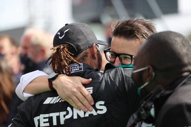 F1 Grand Prix of Portugal 44 Lewis Hamilton (GBR, Mercedes-AMG Petronas F1 Team), Peter Bonnington (GBR, Mercedes-AMG Petronas F1 Team), F1 Grand Prix of Portugal at Autodromo Internacional do Algarve on May 2, 2021 in Portimao, Portugal. (Photo by xpbimages.com XPB Images FIA Pool via HOCH ZWEI) Portimao Portugal Poolfoto HOCH ZWEI Pool XPB Images ,EDITORIAL USE ONLY