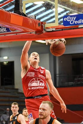 Scottie James Jr 32 matchday, Basketball Bundesliga, Basketball season 2020 2021, Germany, easyCredit BBL, Germany, Giessen 46ers, giessen red, men, Jobstairs GIESSEN 46ers Rasta Vechta, men, Vechta in black