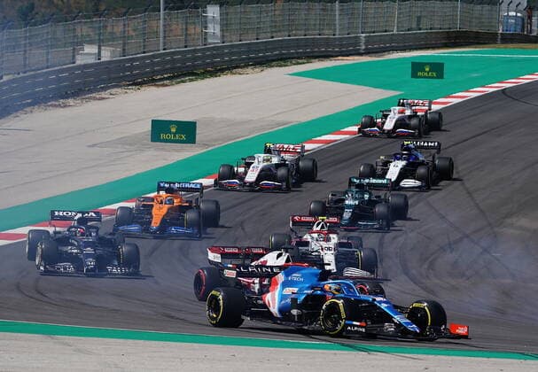 FORMULA 1 HEINEKEN PORTUGUESE GRAND PRIX 2021 02 05 2021, Autodromo Internacional do Algarve, Portimao, FORMULA 1 HEINEKEN PORTUGUESE GRAND PRIX 2021,in picture race start Valtteri Bottas FIN 77 , Mercedes AMG Petronas Formula One Team, Lewis Hamilton GBR 44 , Mercedes AMG Petronas Formula One Team, Max Verstappen NEL 33 , Red Bull Racing Honda, Sergio Perez MEX 11 , Red Bull Racing Honda, Carlos Sainz Jr ESP 55 , Scuderia Ferrari Mission Winnow, Lando Norris GBR 4 , McLaren F1 Team, Esteban Ocon FRA 31 , Alpine F1 Team, Charles Leclerc MCO 16 , Scuderia Ferrari Mission Winnow, Sebastian Vettel DEU 5 , Aston Martin Cognizant Formula One Team, Pierre Gasly FRA 10 , Scuderia AlphaTauri Honda, Fernando Alonso ESP 14 , Alpine F1 Team, George Russel GBR 63 , Williams Racing, Kimi Raikkonen FIN 7 , Alfa Romeo Racing ORLEN, Yuki Tsunoda JPN 22 , Scuderia AlphaTauri Honda, Antonio Giovinazzi ITA 99 , Alfa Romeo Racing ORLEN, Daniel Ricciardo AUS 3 , McLaren F1 Team, Nicholas Latifi CAN 6 , Williams Racing, Mick Schumacher DEU 47 , Haas F1 Team, Nikita Mazepin RUS 9 , Haas F1 Team nordphotoxGmbHx xBratic nph00250