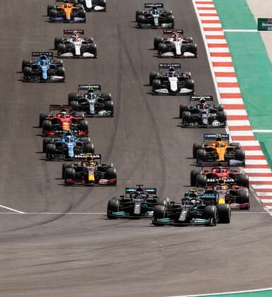 HAMILTON Lewis (gbr), Mercedes AMG F1 GP W12 E Performance, action at Race start of the race, depart, during the Formula 1 Heineken Grande PrŽmio de Portugal 2021 from April 30 to May 2, 2021 on the Algarve International Circuit, in Portimao, Portugal FORMULE 1 : Grand Prix du Portugal - Course - Portimao - 02 05 2021 DPPI Panoramic  00121006_F12021GP03POR_DPPI078990