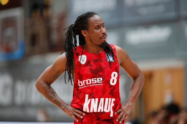 02 05 2021, Basketball, BBL 2020 2021, 32 matchday, s Oliver Wuerzburg ALBA BERLIN, GER, Wuerzburg, s Oliver Arena, picture from left Robert Lowery s Oliver Wuerzburg disappointed Copyright: HMBxMedia xHeikoxBecker