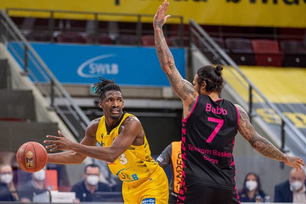 Jaleen Smith MHP Riesen Ludwigsburg, 03 , Chris Babb Telekom Baskets Bonn, 07 , MHP Riesen Ludwigsburg vs Telekom Baskets Bonn, basketball, Bundesliga, easycredit BBL, 32 Spieltag, Spielzeit 2020 2021, 02 05 2021, MHP Riesen Ludwigsburg vs Telekom Baskets Bonn, basketball, Bundesliga, easycredit BBL, 32 Spieltag, Spielzeit 2020 2021, 02 05 2021 Ludwigsburg Copyright: xEibner-Pressefoto SaschaxWaltherx EP_SWA
