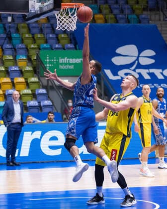Fraport Skyliners EWE Baskets Oldenburg, easyCredit BBL basket by Rasheed Moore Fraport Skyliners, 20 against Rasid Mahalbasic Oldenburg, 24 Basketball match of the easyCredit BBL between Fraport Skyliners and EWE Baskets Oldenburg on 2 May 2021 at Fraport Arena in Frankfurt am Main , Frankfurt am Main Hesse Germany Fraport Arena