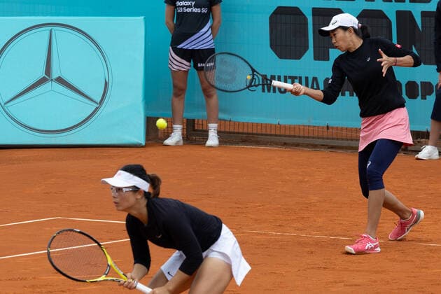 (210503) -- MADRID, May 3, 2021 -- China s Zhang Shuai (top) Xu Yifan compete during the women s doubles 2nd round between Zhang Shuai Xu Yifan of China and Canada s Sharon Fichman Mexico s Giuliana Olmos at Madrid Open in Caja Majica in Madrid, Spain, May 3, 2021. ) (SP)SPAIN-MADRID-TENNIS-MADRID OPEN-WOMEN S DOUBLES MengxDingbo 