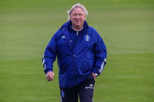 1 Training of coach Horst Hrubesch HSV Germany , Hamburg , Volkspark , 2 Football Bundesliga , Training of Hamburger SV