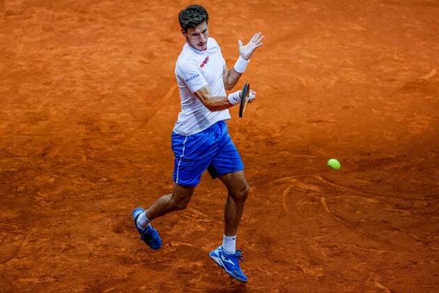 Spanish tennis player Pablo Carreno returns the ball to Argentinean Federico Delbonis during their match at the Mutua Madrid Open tennis tournament game held at La Caja Magica tennis complex in Madrid, Spain, 03 May 2021. Mutua Madrid Open !ACHTUNG: NUR REDAKTIONELLE NUTZUNG!  Copyright: xJuanJoxMartinx GRAF8448 20210503-637556773250466086