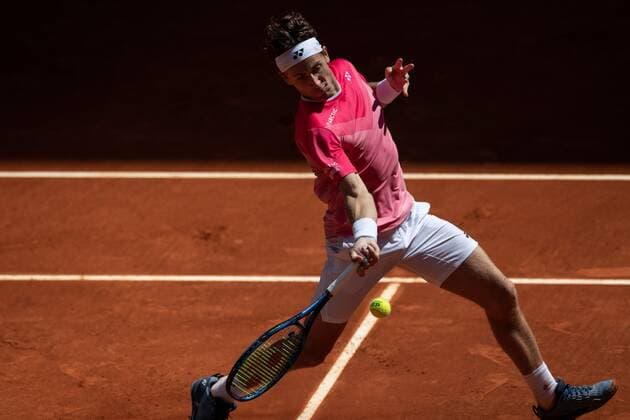 Norwegian tennis player Casper Ruud in action against Canadian Felix Auger-Aliassime during their match at the Mutua Madrid Open tennis tournament game played at La Caja Magica tennis complex in Madrid, Spain, 04 May 2021. Casper Ruud vs Felix Auger-Aliassime !ACHTUNG: NUR REDAKTIONELLE NUTZUNG!  Copyright: xRodrigoxJimenezx GRAF8921 20210504-637557334688776558