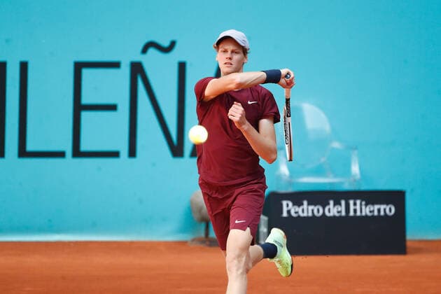 May 4, 2021, MADRID, MADRID, SPAIN: Jannik Sinner of Italy in action during his Men s Singles match, round of 64, against Guido Pella of Argentina on the ATP, Tennis Herren Masters 1000 - Mutua Madrid Open 2021 at La Caja Magica on May 4, 2021 in Madrid, Spain. MADRID SPAIN - ZUMAa181 20210504_zaa_a181_006 Copyright: xOscarxJ.xBarrosox