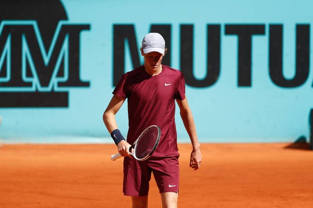 May 4, 2021, MADRID, MADRID, SPAIN: Jannik Sinner of Italy in action during his Men s Singles match, round of 64, against Guido Pella of Argentina on the ATP, Tennis Herren Masters 1000 - Mutua Madrid Open 2021 at La Caja Magica on May 4, 2021 in Madrid, Spain. MADRID SPAIN - ZUMAa181 20210504_zaa_a181_013 Copyright: xOscarxJ.xBarrosox