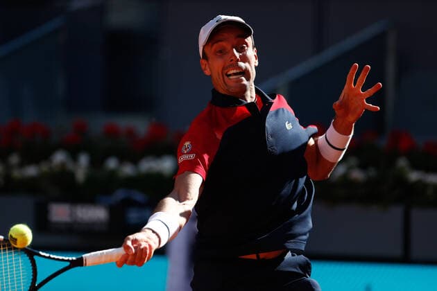 May 4, 2021, MADRID, MADRID, SPAIN: Roberto Bautista Agut of Spain in action during his Men s Singles match, round of 64, against Marco Cecchinato of Italy on the ATP, Tennis Herren Masters 1000 - Mutua Madrid Open 2021 at La Caja Magica on May 4, 2021 in Madrid, Spain. MADRID SPAIN - ZUMAa181 20210504_zaa_a181_185 Copyright: xOscarxJ.xBarrosox