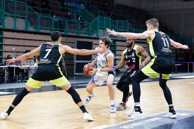 33 Matchday of the easyCredit BBL Basketball Bundesliga on 04 May 2021in the Oberfrankenhalle in Bayreuth Bavaria Germany Season 2020 2021 Medi Bayreuth vs Fraport Skyliners Frankfurt Philip Jalalpoor Medi Bayreuth 7 left Andreas Seiferth Medi Bayreuth 11 right Joe Rahon Fraport Skyliners Frankfurt 18 middle