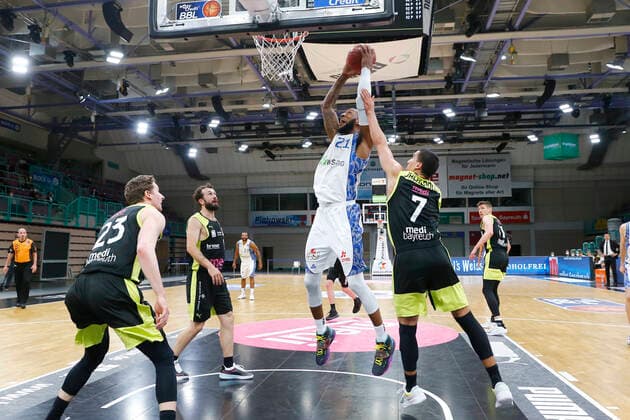 33 Matchday of the easyCredit BBL Basketball Bundesliga on 04 May 2021in the Oberfrankenhalle in Bayreuth Bavaria Germany season 2020 2021 Medi Bayreuth vs Fraport Skyliners Frankfurt Philip Jalalpoor Medi Bayreuth 7 right Kamari Murphy Fraport Skyliners Frankfurt 21 left