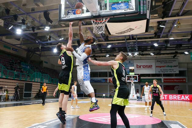 33 Matchday of the easyCredit BBL Basketball Bundesliga on 04 May 2021in the Oberfrankenhalle in Bayreuth Bavaria Germany Season 2020 2021 Medi Bayreuth vs Fraport Skyliners Frankfurt Kay Bruhnke Medi Bayreuth 9 left Kamari Murphy Fraport Skyliners Frankfurt 21 center