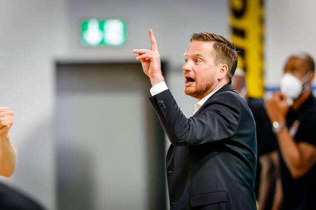 Herdcoach Rolf Scholz JobStairs Giessen 46ers Brose Bamberg JobStairs Giessen 46ers Giessen easyCredit BBL Basketball Bundesliga Basketball Season 2020 21 33 Matchday, 04 05 2021 Bamberg, Brose Arena Copyright: DanielxLöb