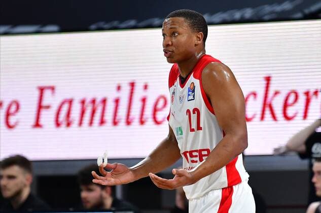 BAMBERG 04 05 2021 Basketball easycredit 1 Basketball Bundesliga 33 Matchday Brose Bamberg vs Giessen 46ers Devon Hall 22, Brose Bamberg dissatisfied with referee decision Photo Hans Martin Issler isslerimages Brose Bamberg vs Giessen 46ers
