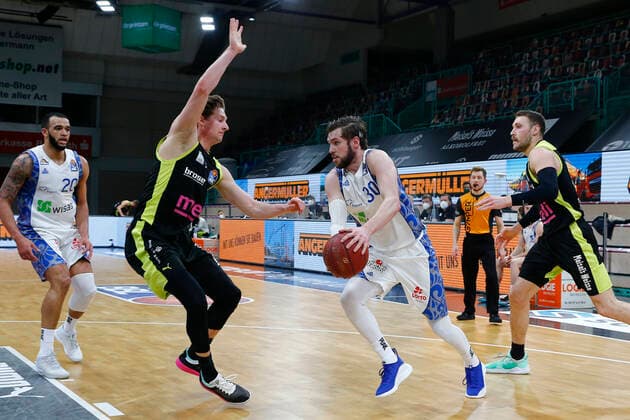 33 Matchday of the easyCredit BBL Basketball Bundesliga on 04 May 2021in the Oberfrankenhalle in Bayreuth Bavaria Germany Season 2020 2021 Medi Bayreuth vs Fraport Skyliners Frankfurt David Walker Medi Bayreuth23 left Jon Axel Gudmundsson Fraport Skyliners Frankfurt 30 right