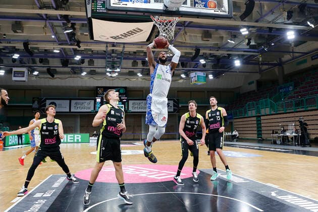 33 Matchday of the easyCredit BBL Basketball Bundesliga on 04 May 2021in the Oberfrankenhalle in Bayreuth Bavaria Germany season 2020 2021 Medi Bayreuth vs Fraport Skyliners Frankfurt Nico Wenzl Medi Bayreuth 2 left Kamari Murphy Fraport Skyliners Frankfurt 21 middle