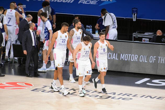 Walter Tavares (22) , Jeffery Taylor (44) , Sergio Llull (23) and Nicolas Laprovittola (8) of Real Madrid during the Turkish Airlines Euroleague quarter final 5th match between Anadolu Efes and Real Madrid at Sinan Erdem Dome in Istanbul , Turkey on May 04 , 2021. 