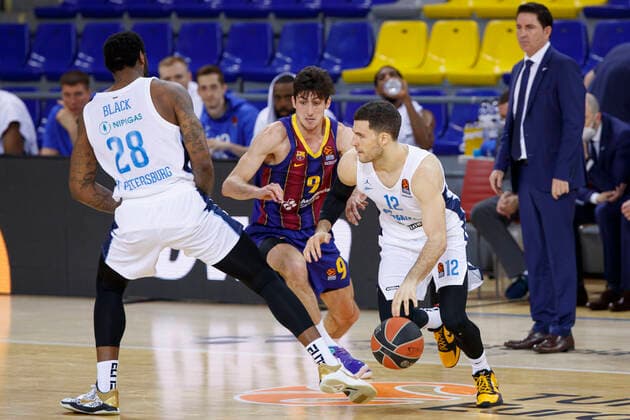 May 4, 2021, Barcelona, Spain: Billy Baron of Zenit St Petersburg in action with Leandro Bolmaro of FC Barcelona, Barca during the Turkish Airlines EuroLeague match between FC Barcelona and Zenit San Petersbourg at Palau Blaugrana in Barcelona, Spain. Barcelona Spain - ZUMAd159 20210504_zia_d159_044 Copyright: xDavidxRamirezx