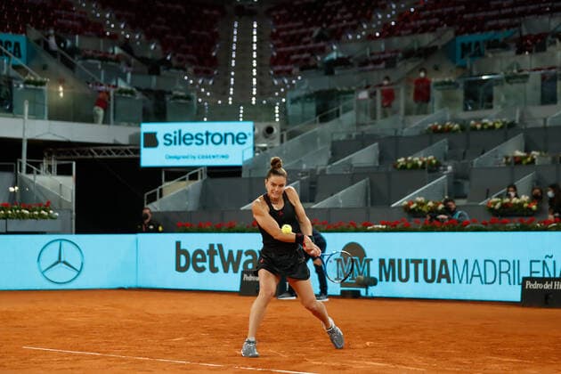 May 4, 2021, MADRID, MADRID, SPAIN: Maria Sakkari of Greece in action during her Women s Singles match, round of 16, against Karolina Muchova of Czech Republic on the WTA, Tennis Damen 1000 - Mutua Madrid Open 2021 at La Caja Magica on May 4, 2021 in Madrid, Spain. MADRID SPAIN - ZUMAa181 20210504_zaa_a181_301 Copyright: xOscarxJ.xBarrosox