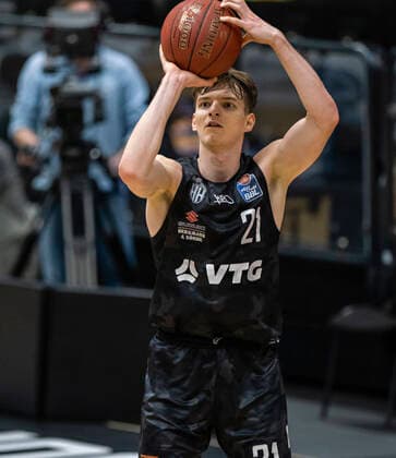 Justus Hollatz Towers 04 05 21, Hamburg Towers vs BG Göttingen, Hamburg Wilhelmsburg, edel optics Arena, easyCredit BBL, Basketball Bundesliga, 2020 2021 season, 33 matchday Â