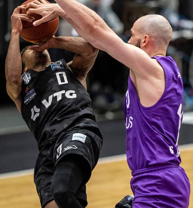 TJ Shorts Towers , Dennis Kramer BGG 04 05 21, Hamburg Towers vs BG Göttingen, Hamburg Wilhelmsburg, edel optics Arena, easyCredit BBL, Basketball Bundesliga, 2020 2021 season, 33 matchday Â