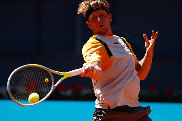 May 5, 2021, MADRID, MADRID, SPAIN: Alejandro Davidovich Fokina of Spain in action during his Men s Singles match, round of 32, against Daniil Medvedev of Russia on the ATP, Tennis Herren Masters 1000 - Mutua Madrid Open 2021 at La Caja Magica on May 5, 2021 in Madrid, Spain. MADRID SPAIN - ZUMAa181 20210505_zaa_a181_045 Copyright: xOscarxJ.xBarrosox
