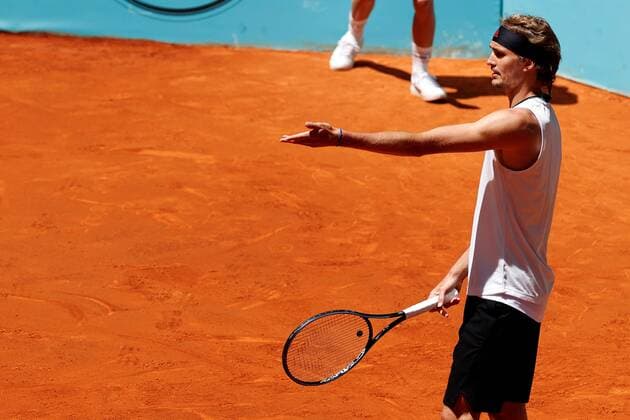 Alexander Zverev reacts during the Mutua Madrid Open round of 32 match held against Kei Nishikori of Japan in Madrid, Spain, 05 May 2021. Mutua Madrid Open tennis tournament !ACHTUNG: NUR REDAKTIONELLE NUTZUNG!  Copyright: xCHEMAxMOYAx GRAF9979 20210505-637558232899104199